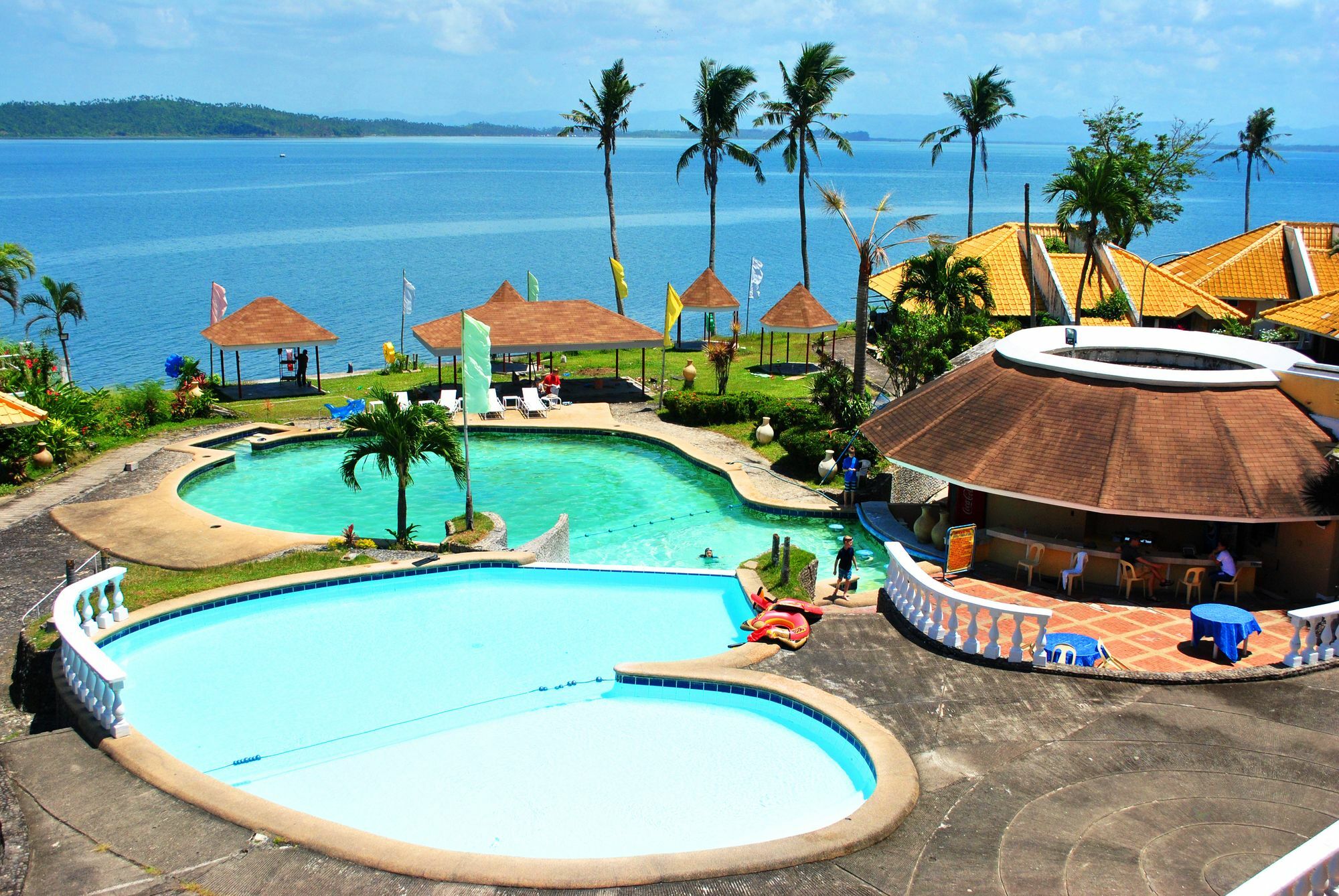 Leyte Park Resort Hotel Таклобан Екстер'єр фото